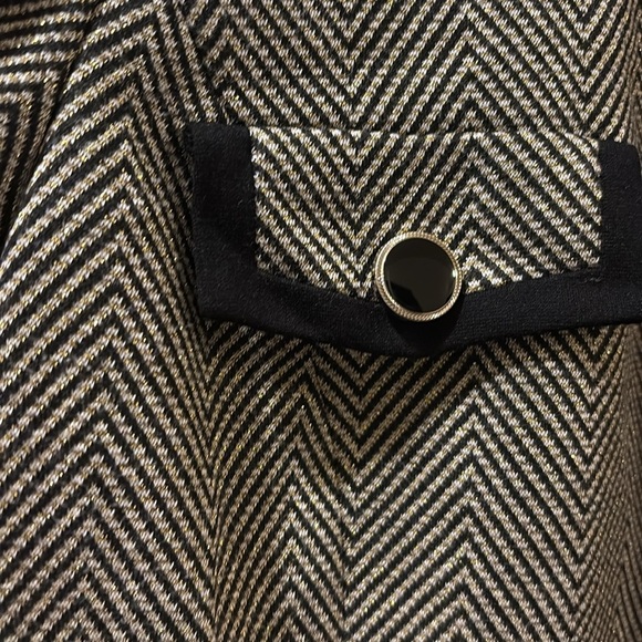 Kasper Women's Black and gold open blazer - size 16 - great condition - Picture 3 of 6